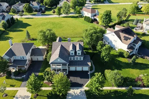 2700 Oak Drive West Dundee IL 60118