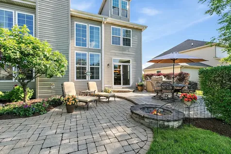 2700 Oak Drive West Dundee IL 60118