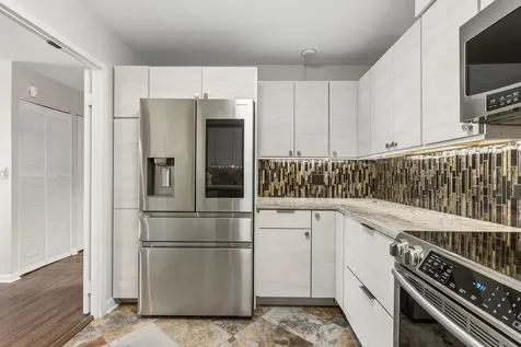 6007 North Sheridan Road Chicago IL 60660