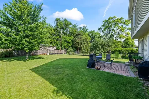 934 North Vail Avenue Arlington Heights IL 60004