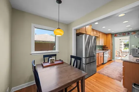 934 North Vail Avenue Arlington Heights IL 60004