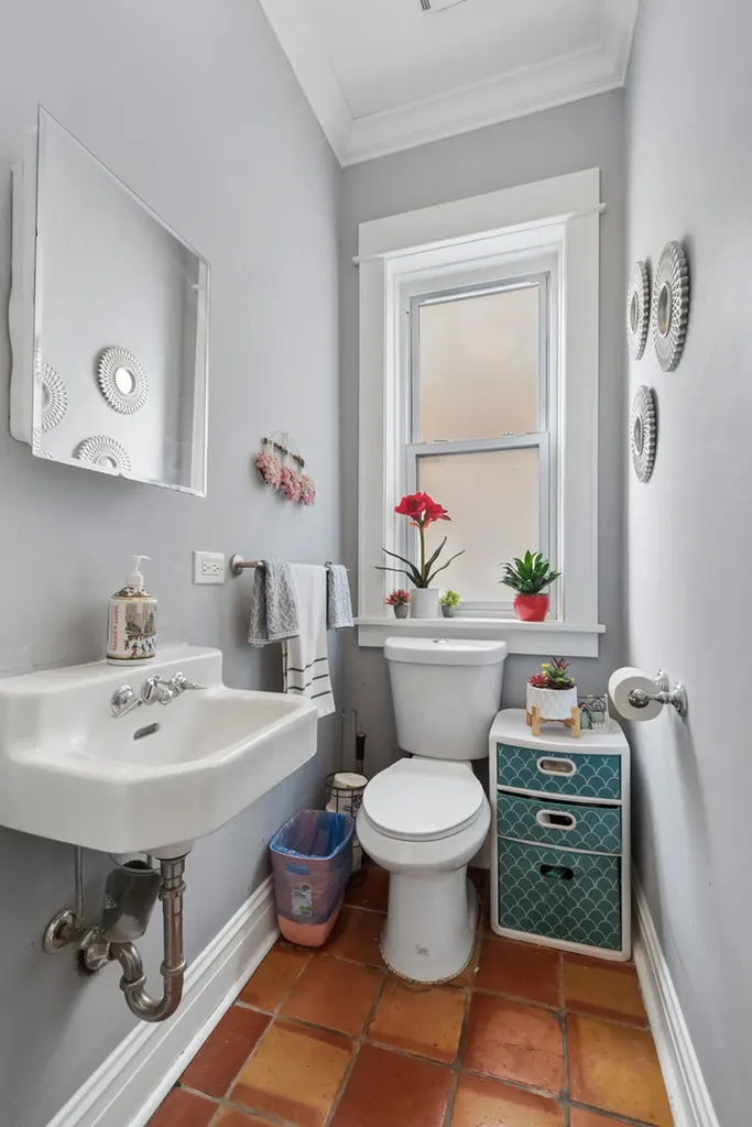 1329 West Pratt Boulevard Chicago IL 60626