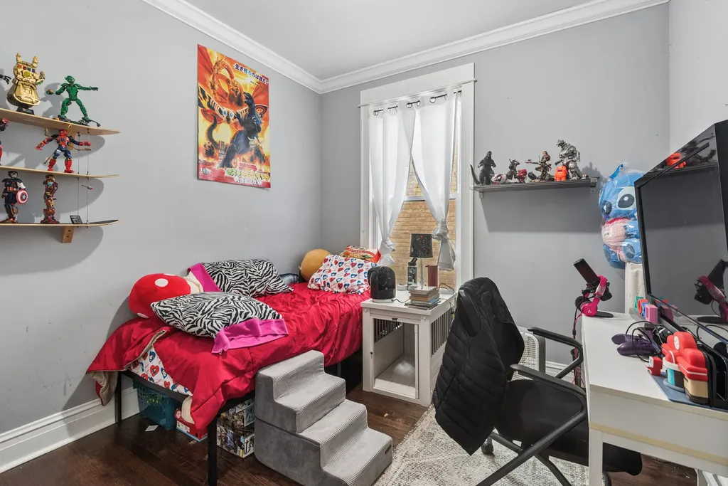 1329 West Pratt Boulevard Chicago IL 60626