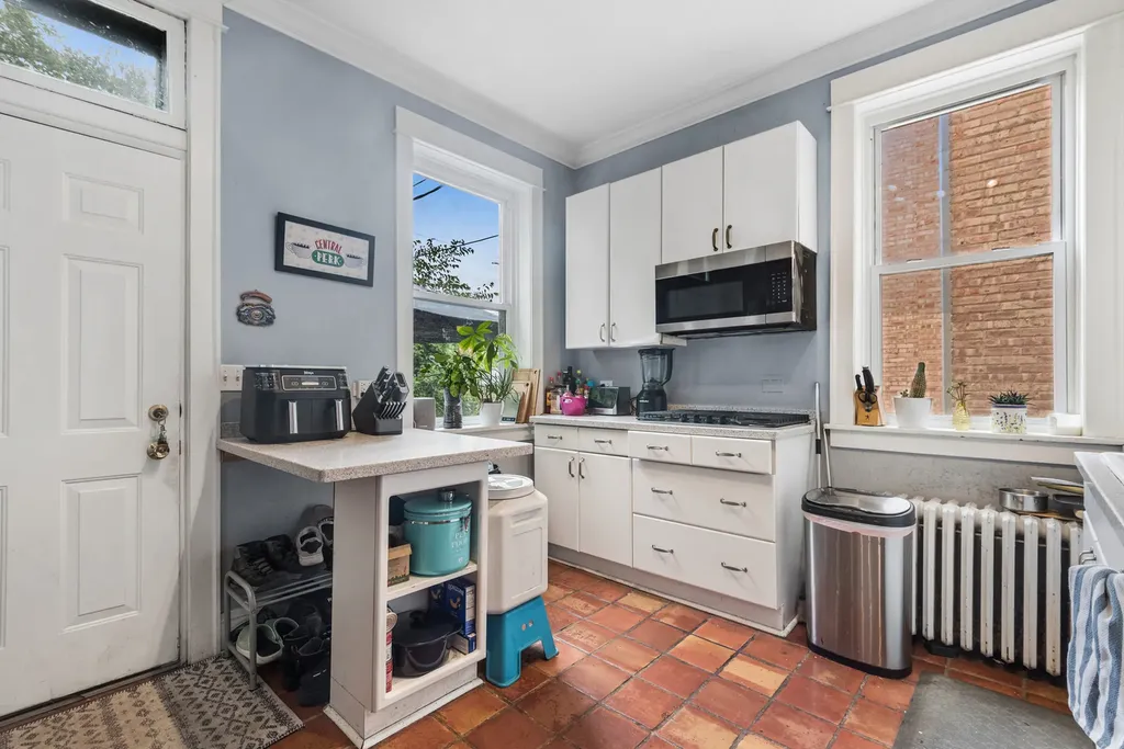 1329 West Pratt Boulevard Chicago IL 60626