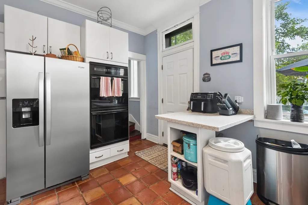 1329 West Pratt Boulevard Chicago IL 60626