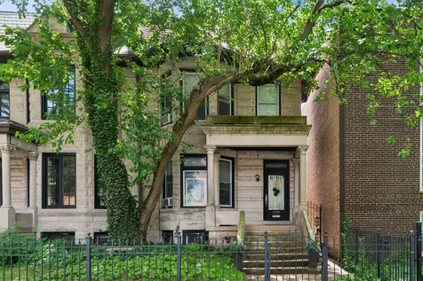 1329 West Pratt Boulevard Chicago IL 60626