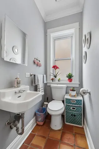 1329 West Pratt Boulevard Chicago IL 60626