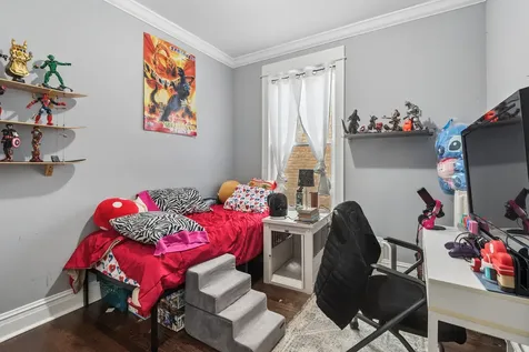 1329 West Pratt Boulevard Chicago IL 60626