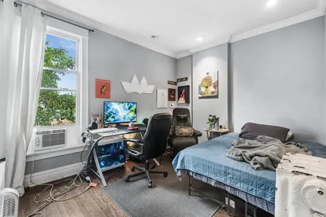 1329 West Pratt Boulevard Chicago IL 60626