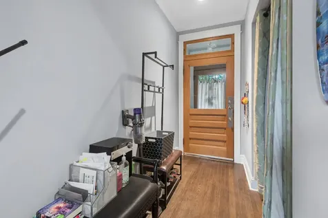1329 West Pratt Boulevard Chicago IL 60626