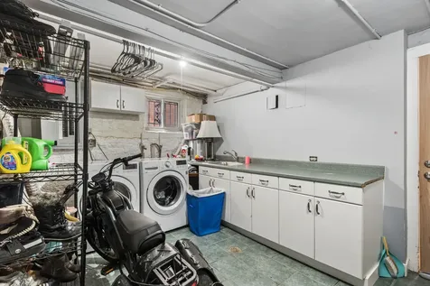 1329 West Pratt Boulevard Chicago IL 60626