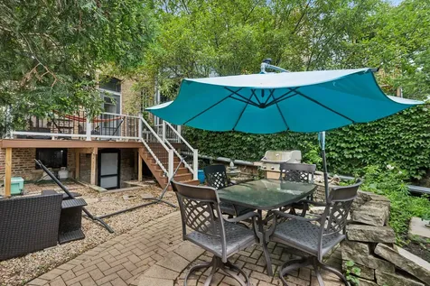 1329 West Pratt Boulevard Chicago IL 60626