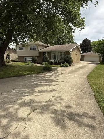 12537 South Menard Avenue Palos Heights IL 60463