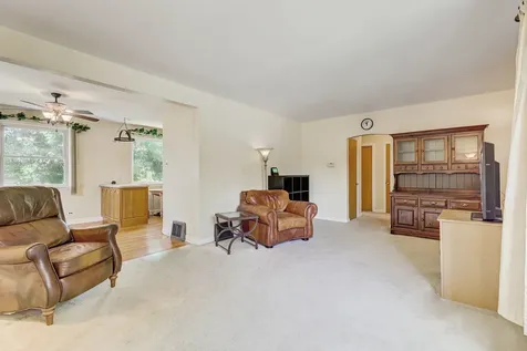 1552 Manchester Avenue Westchester IL 60154