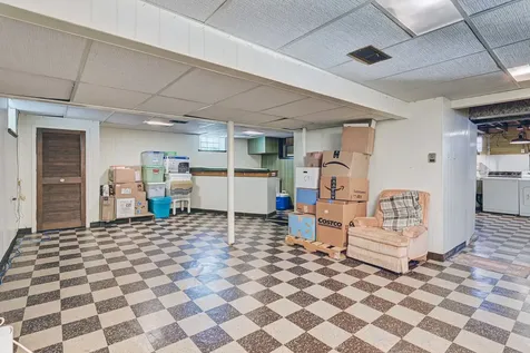 1552 Manchester Avenue Westchester IL 60154