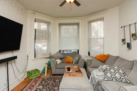 1027 North Honore Street Chicago IL 60622