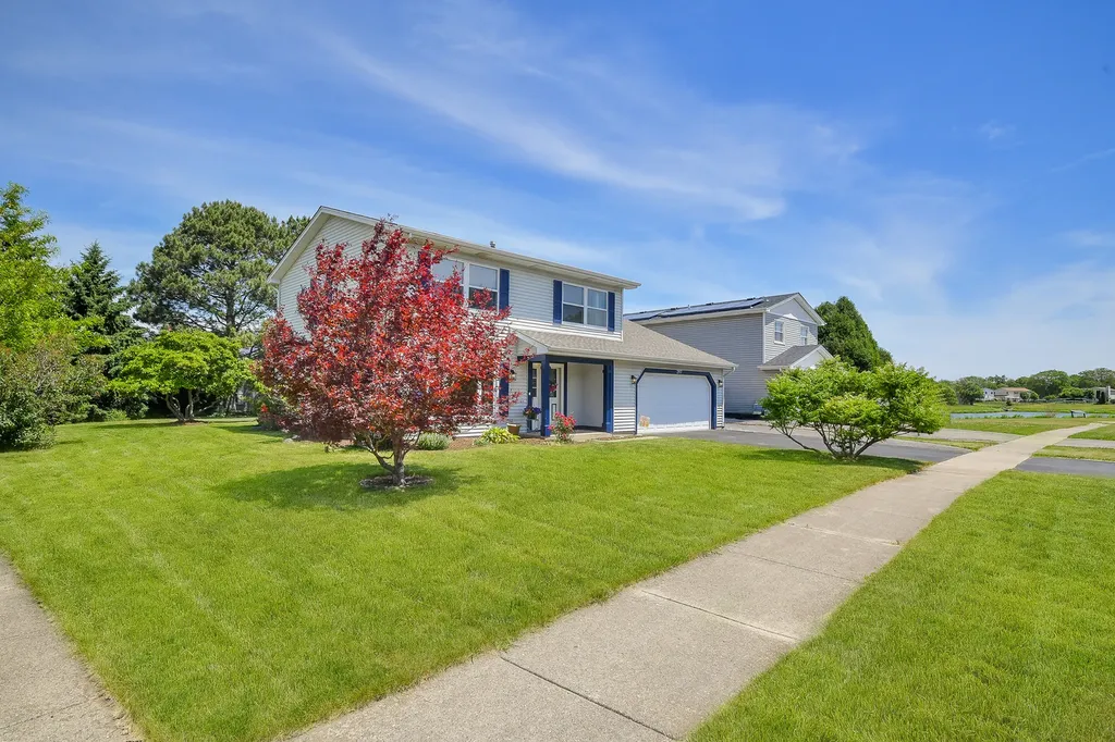 297 Springbrook Lane Carol Stream IL 60188