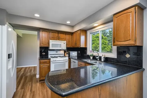 297 Springbrook Lane Carol Stream IL 60188