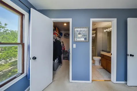 297 Springbrook Lane Carol Stream IL 60188