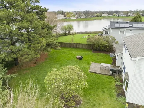 297 Springbrook Lane Carol Stream IL 60188