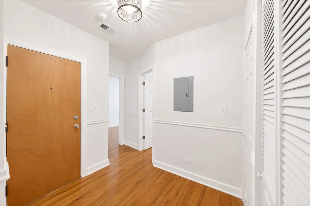 4608 North Monticello Avenue Chicago IL 60625