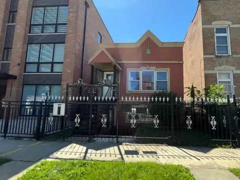 3736 South Calumet Avenue Chicago IL 60653