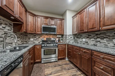 201 Huntington Court Oswego IL 60543
