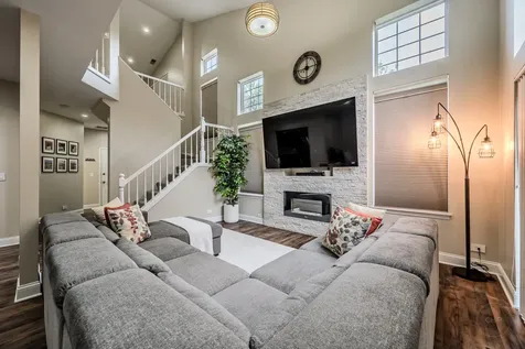 201 Huntington Court Oswego IL 60543