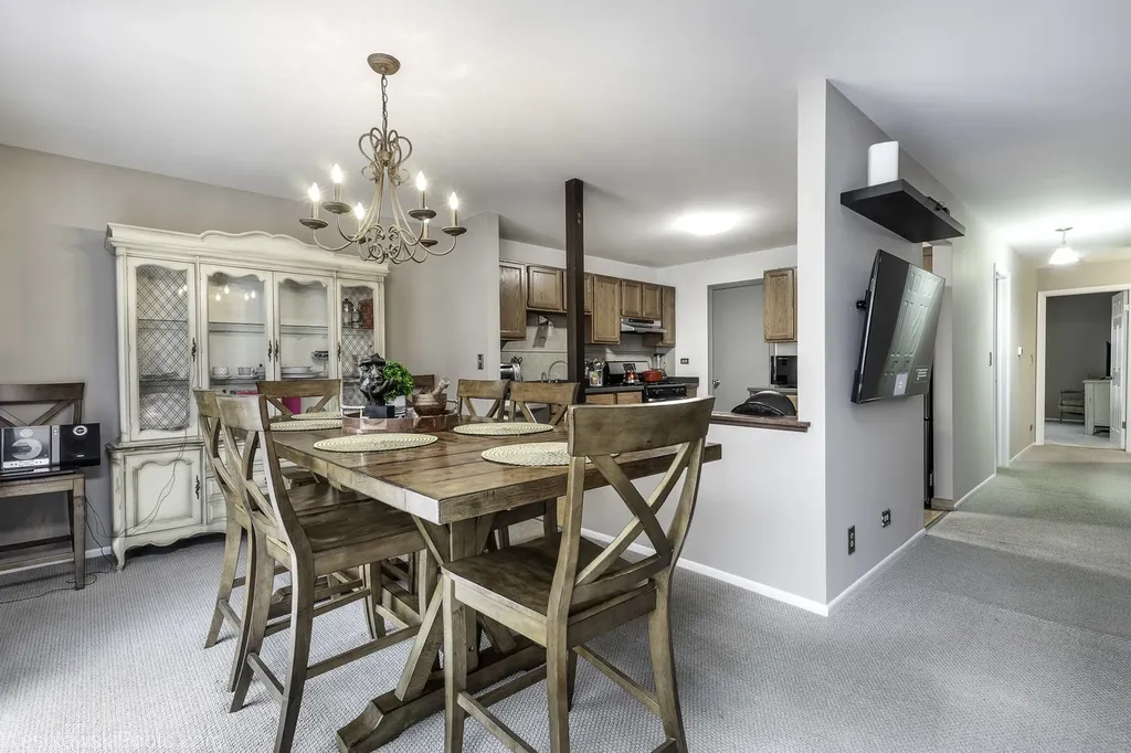 2950 Northampton Drive Rolling Meadows IL 60008