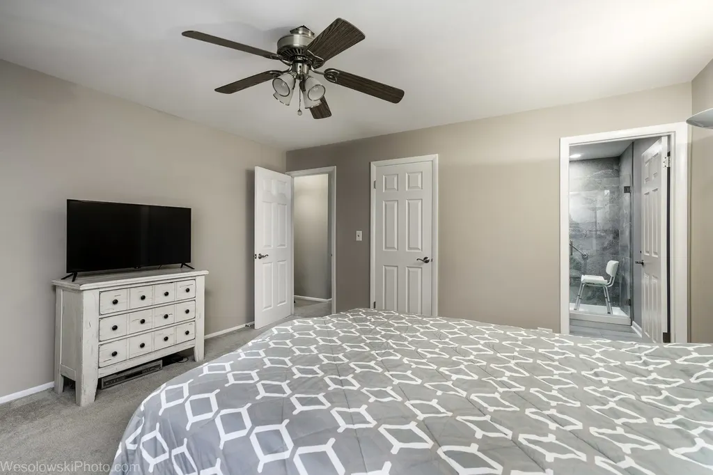 2950 Northampton Drive Rolling Meadows IL 60008