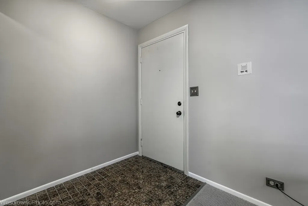2950 Northampton Drive Rolling Meadows IL 60008