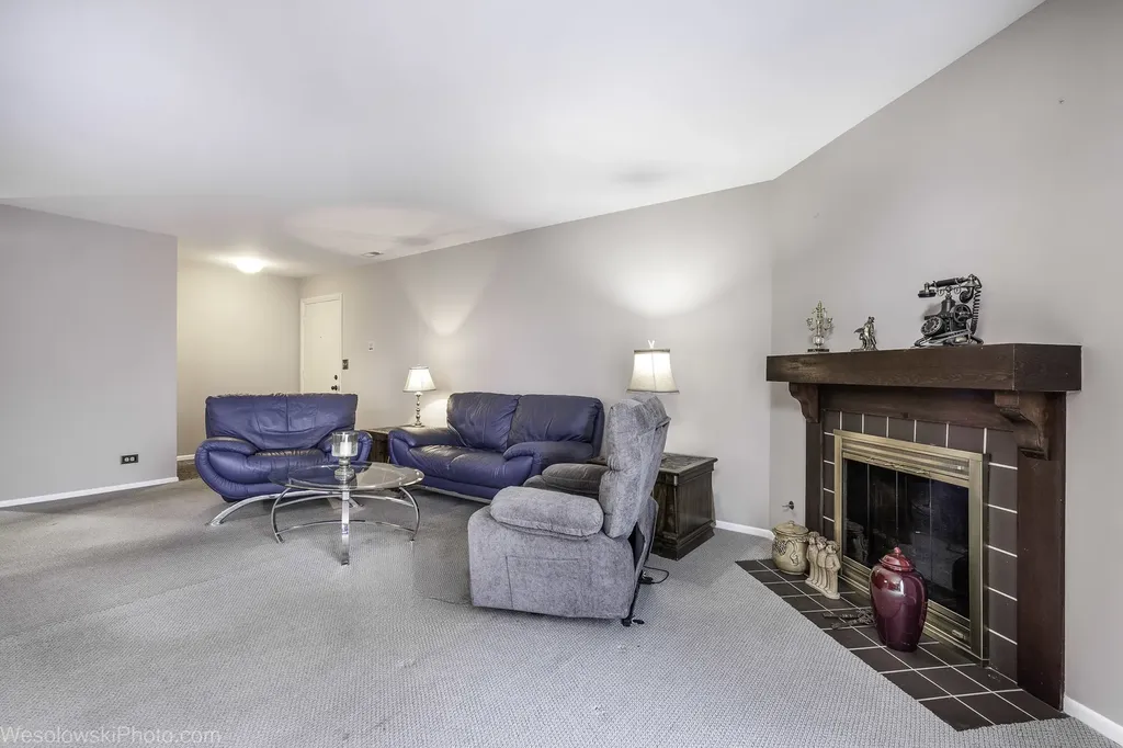2950 Northampton Drive Rolling Meadows IL 60008