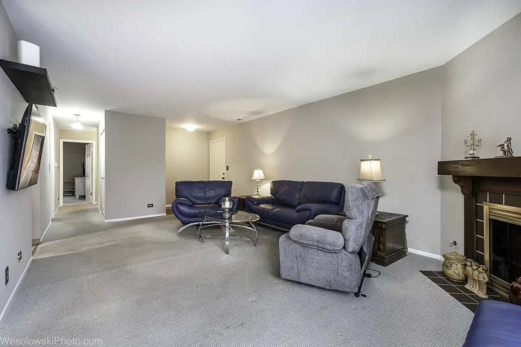 2950 Northampton Drive Rolling Meadows IL 60008