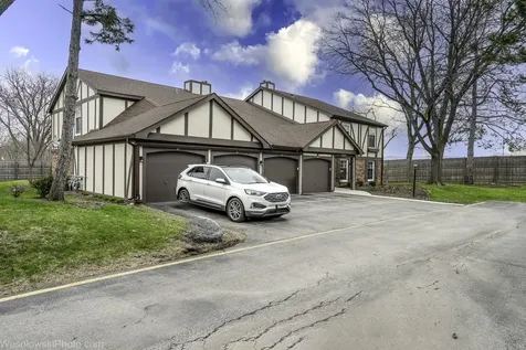 2950 Northampton Drive Rolling Meadows IL 60008