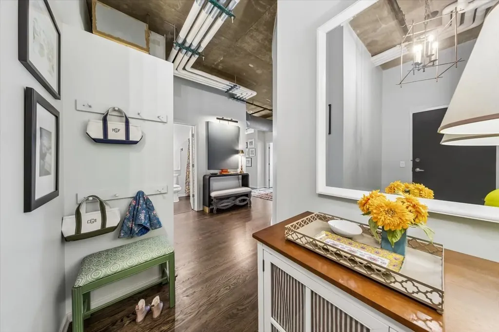 849 North Franklin Street Chicago IL 60610
