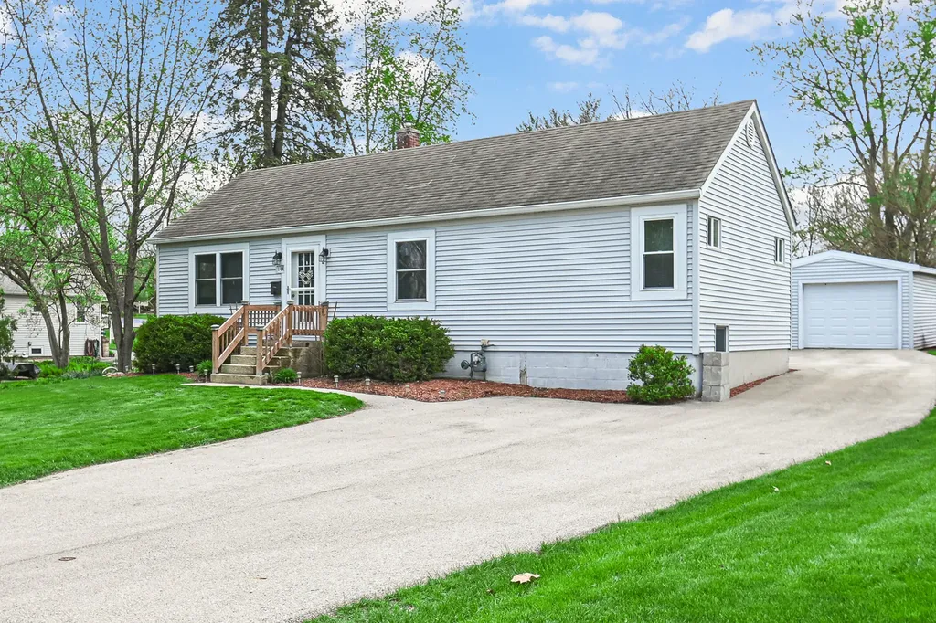 144 East 2nd Avenue New Lenox IL 60451