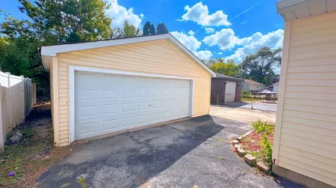 14039 South Claire Boulevard Robbins IL 60472