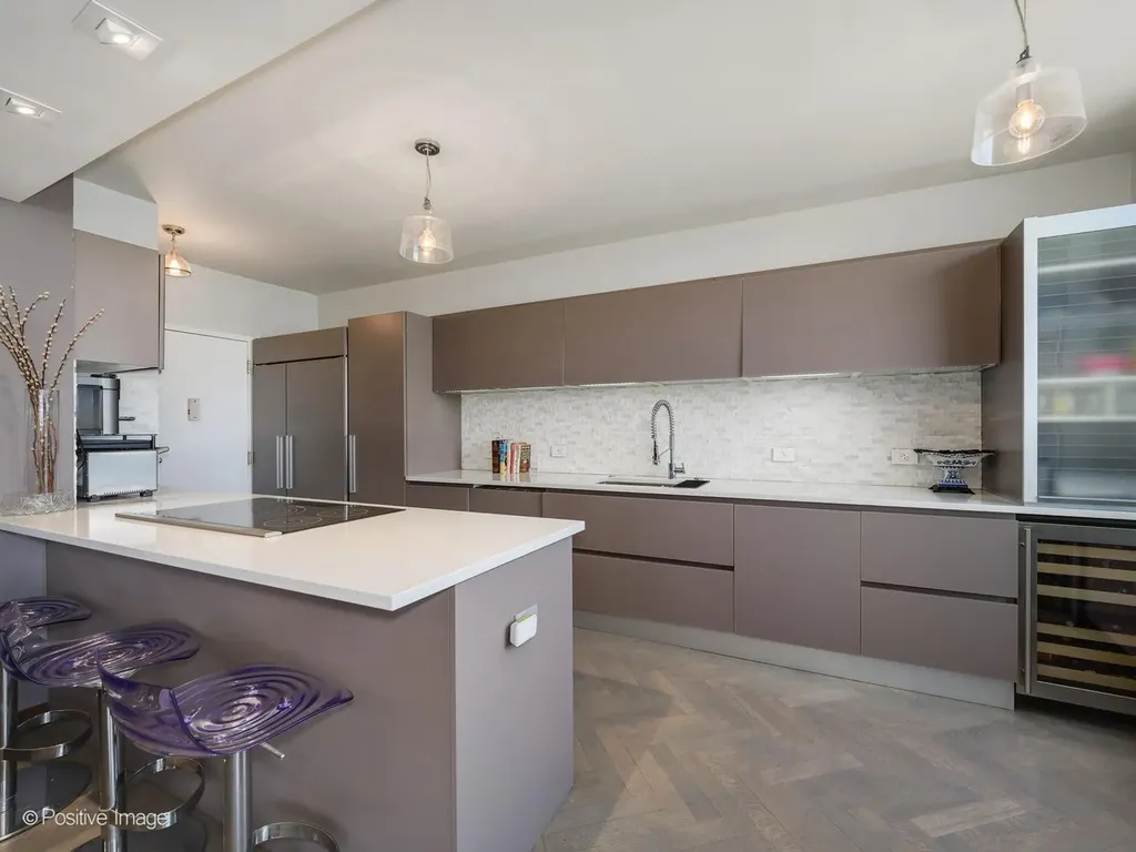 1040 North Lake Shore Drive Chicago IL 60611