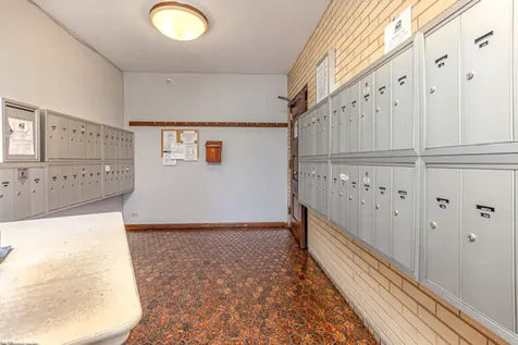 5840 West 104th Street Oak Lawn IL 60453