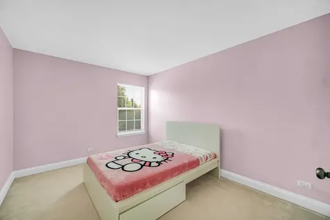 322 Montabello Bloomingdale IL 60108