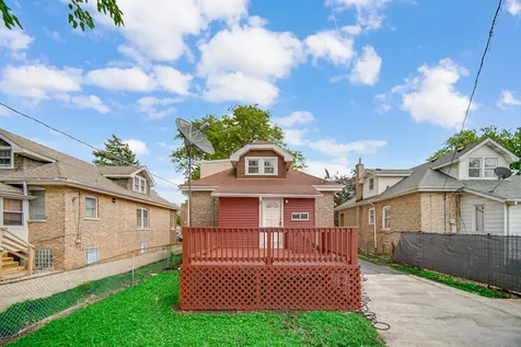 1426 South 10th Avenue Maywood IL 60153