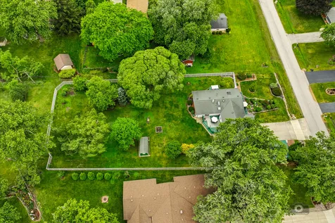 6021 Jody Lane Tinley Park IL 60477