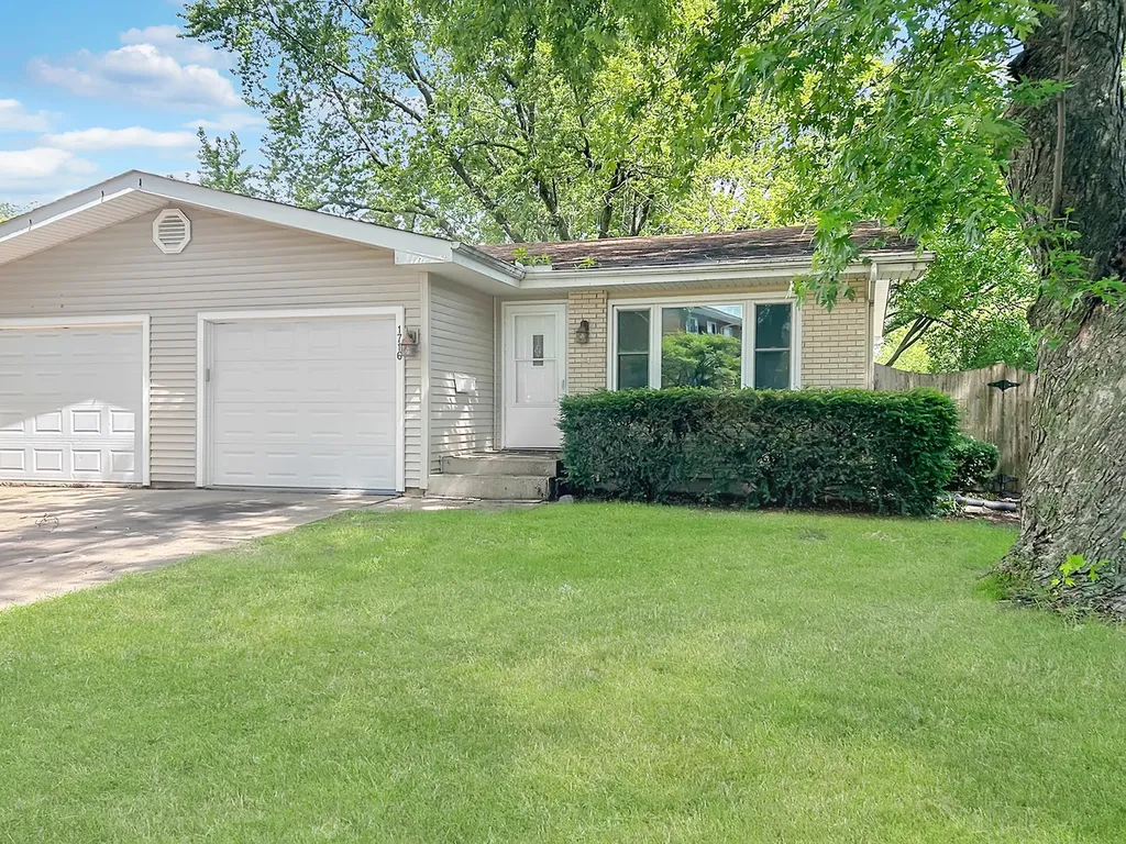 1716 Maple Lane Elgin IL 60123
