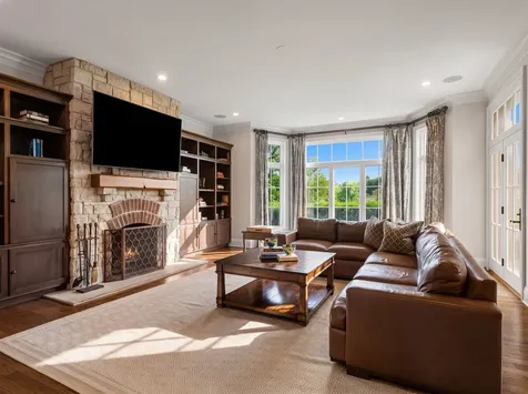 1330 West Whitmore Court Lake Forest IL 60045