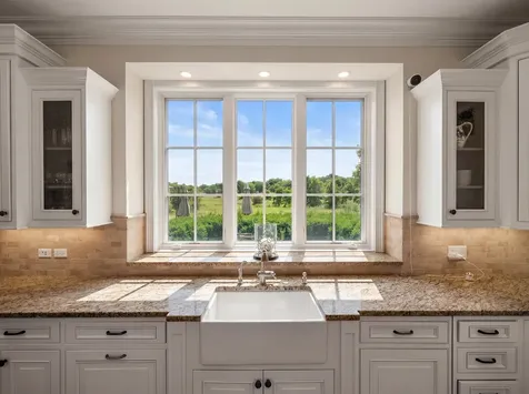1330 West Whitmore Court Lake Forest IL 60045