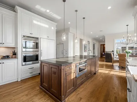 1330 West Whitmore Court Lake Forest IL 60045