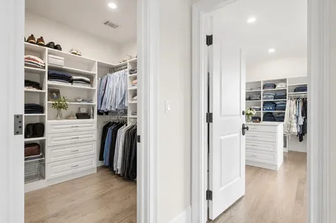 1330 West Whitmore Court Lake Forest IL 60045