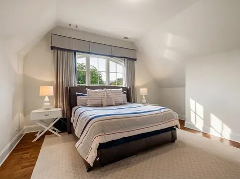 1330 West Whitmore Court Lake Forest IL 60045