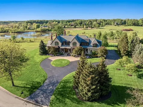 1330 West Whitmore Court Lake Forest IL 60045