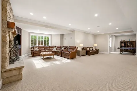 1330 West Whitmore Court Lake Forest IL 60045